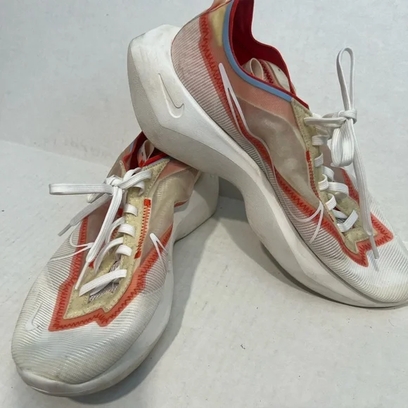 NIKE VISTA LITE SE Athletic Sneakers with Multicolor Design - Picture 12 of 14